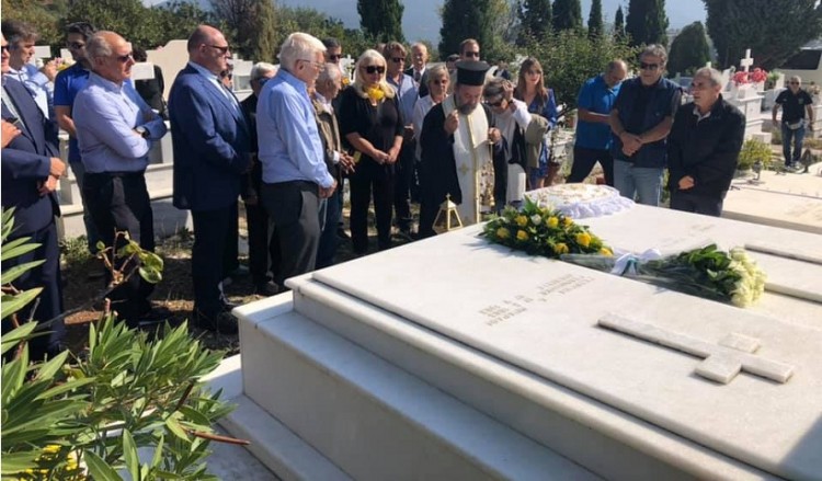 Δίστομο: Η ΑΕΚ τίμησε τη μνήμη του Λουκά Μπάρλου (βίντεο)