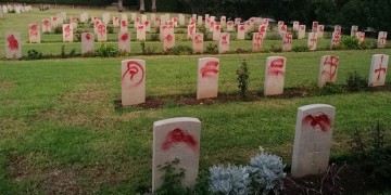 Ισραήλ: Βεβηλώθηκαν τάφοι σε στρατιωτικό νεκροταφείο της Κοινοπολιτείας στη Χάιφα