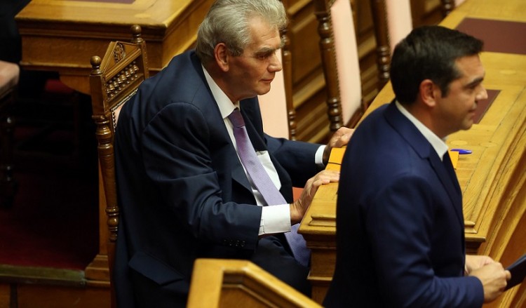 Τσίπρας στη Βουλή: Δειλός ρεβανσισμός η παραπομπή Παπαγγελόπουλου