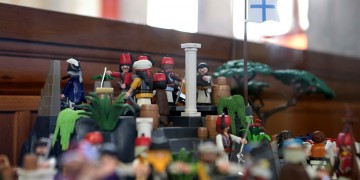 Φιγούρες playmobil αναπαριστούν την Ελληνική Επανάσταση
