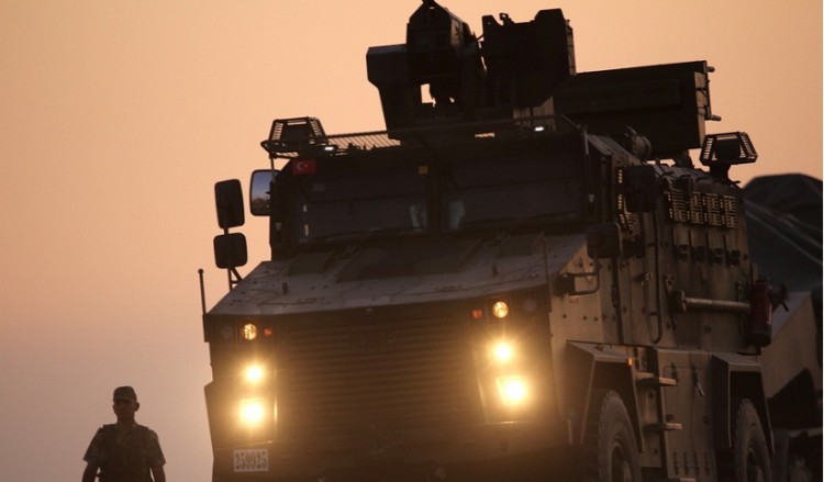 Αξιωματούχος κουρδικών δυνάμεων: 5 άμαχοι νεκροί από τουρκικούς βομβαρδισμούς