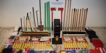 Τσεκούρια, ρόπαλα και σιδερόβεργες σε συνδέσμους οπαδών στη Θεσσαλονίκη