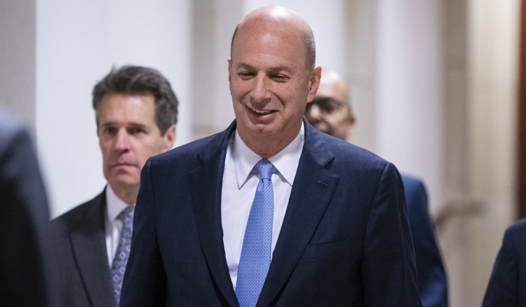 Νέα κατάθεση αποκαλύπτει την απόπειρα του Τραμπ να εκβιάσει την Ουκρανία