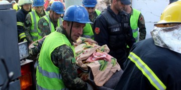 Σεισμός στην Αλβανία: Δεκάδες οι αγνοούμενοι (βίντεο)