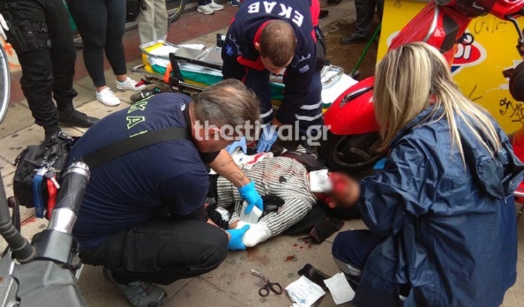 Μαχαίρωσαν Αλγερινό στο κέντρο της Θεσσαλονίκης – Του έσωσε τη ζωή αστυνομικός