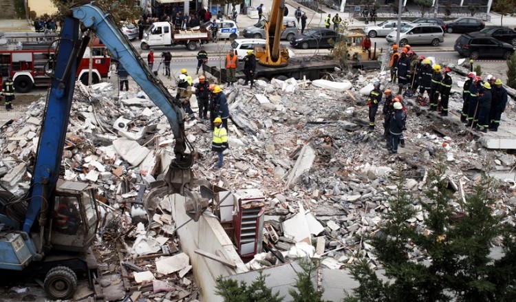 Σεισμός στην Αλβανία: Στους 47 οι νεκροί, συνεχείς μετασεισμοί