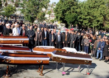 Σταματούν οι επιχειρήσεις διάσωσης στην Αλβανία – Στους 50 έως τώρα οι νεκροί