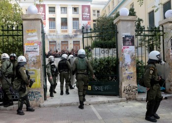 Δύο συλλήψεις φοιτητών για τα επεισόδια στην ΑΣΟΕΕ
