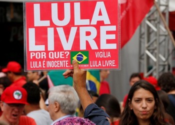 Αποφυλακίστηκε ο πρώην πρόεδρος της Βραζιλίας Λούλα ντα Σίλβα