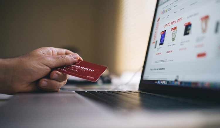 Ψυχική διαταραχή η εξάρτηση από τις online αγορές;