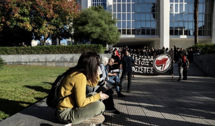 Κλειστή η Λεωφόρος Αλεξάνδρας λόγω Χρυσής Αυγής