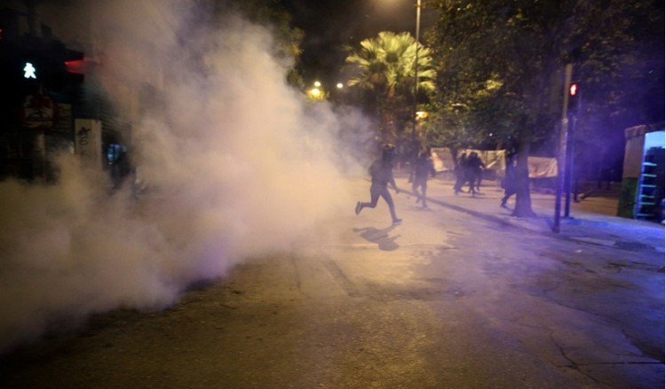 Περισσότερες από 15 προσαγωγές στα Εξάρχεια