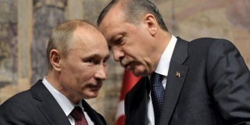 Το ζήτημα των S-400: Ο Ερντογάν μετατράπηκε σε παιχνίδι στα χέρια του Πούτιν