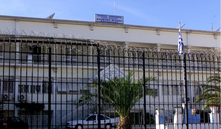 Ναρκωτικά, μαχαίρι και κινητά τηλέφωνα βρέθηκαν ξανά στις φυλακές Κορυδαλλού
