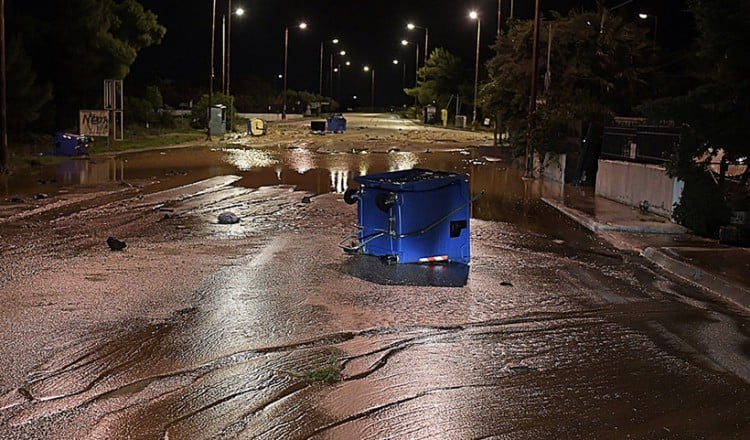Η κακοκαιρία «Γηρυόνης» παραμένει δυνητικά επικίνδυνη