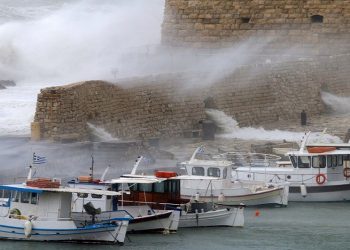 Συνεχίζεται η κακοκαιρία - Νέο δύσκολο 24ωρο με χιόνια και κρύο