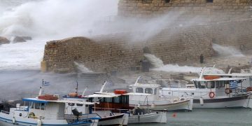 Συνεχίζεται η κακοκαιρία - Νέο δύσκολο 24ωρο με χιόνια και κρύο