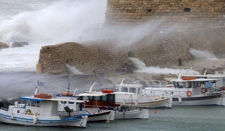 Συνεχίζεται η κακοκαιρία - Νέο δύσκολο 24ωρο με χιόνια και κρύο
