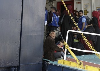 Πρόσφυγες και μετανάστες μεταφέρθηκαν από τα νησιά στον Πειραιά