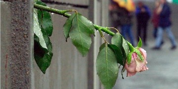 Πτώση του Τείχους του Βερολίνου: Είχε δρομολογηθεί νωρίτερα με το άνοιγμα των αυστροουγγρικών συνόρων