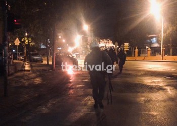 Θεσσαλονίκη: Πάρτι με μολότοφ κατά των ΜΑΤ (βίντεο)