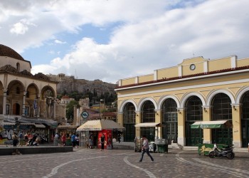 Πέθανε ο άνδρας που εντοπίστηκε αιμόφυρτος στον σταθμό Μοναστηράκι