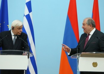 Στην Αρμενία ο Παυλόπουλος: Επίσκεψη στο μνημείο για τη Γενοκτονία, μήνυμα στην Τουρκία
