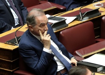 Διαψεύδει ο Σαλμάς παρέμβαση στη Δικαιοσύνη