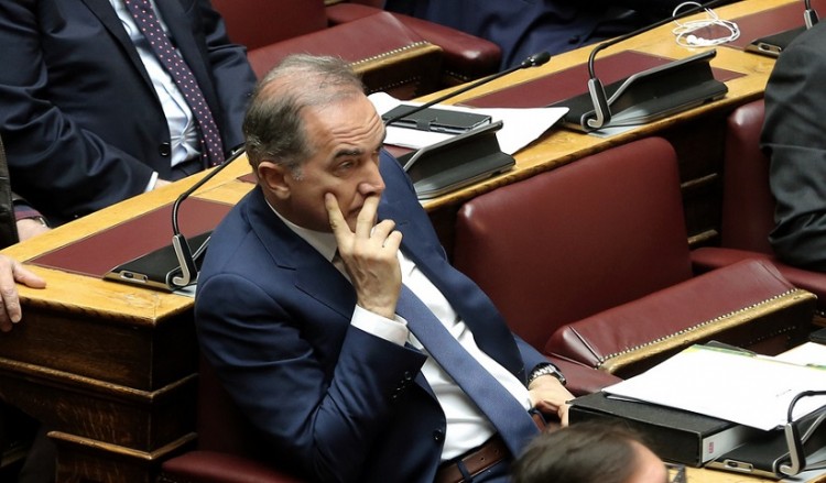 Διαψεύδει ο Σαλμάς παρέμβαση στη Δικαιοσύνη