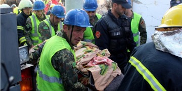 Σεισμός Αλβανία: Γιατροί και κλινικές της Θεσσαλονίκης θα περιθάλψουν τραυματίες