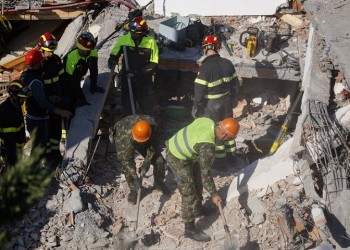 Σεισμός Αλβανία: Περισσότεροι από 20 άνθρωποι κάτω από τα ερείπια – Σωστικά συνεργεία από 11 χώρες επιχειρούν στα συντρίμμια