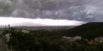 Κακοκαιρία: Το εντυπωσιακό shelf cloud πάνω από την Αττική (φωτο)
