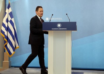 Πέτσας για Novartis: Η κυβέρνηση ψάχνει τρόπο αποζημίωσης του Δημοσίου