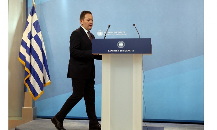 Πέτσας για Novartis: Η κυβέρνηση ψάχνει τρόπο αποζημίωσης του Δημοσίου