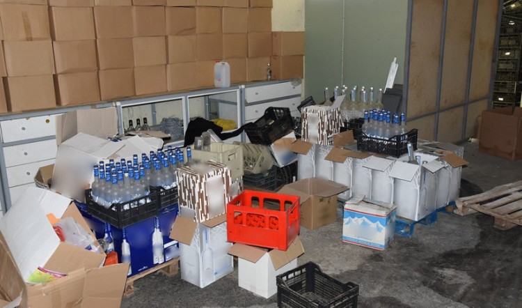 Εξαρθρώθηκε κύκλωμα με ποτά «μπόμπες» στη Θεσσαλονίκη (φωτο)