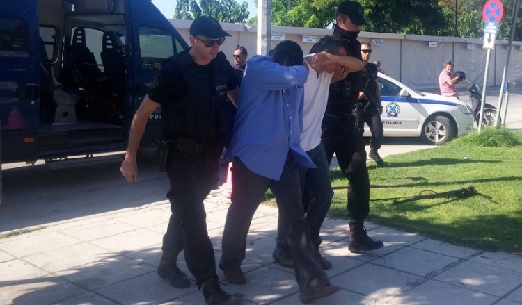 Δημοσίευμα για τουρκικό σχέδιο επιστροφής των «8» – Τι λένε κύκλοι ΥΠΕΞ και Νίκος Κοτζιάς