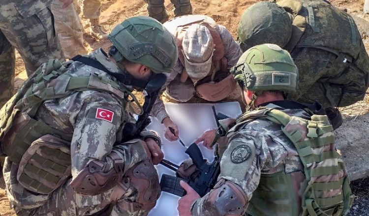 Ρωσία-Τουρκία: Σήμερα η δεύτερη κοινή περιπολία στη βόρεια Συρία