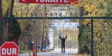 Τζιχαντιστής φέρεται εγκλωβισμένος μεταξύ Ελλάδας και Τουρκίας