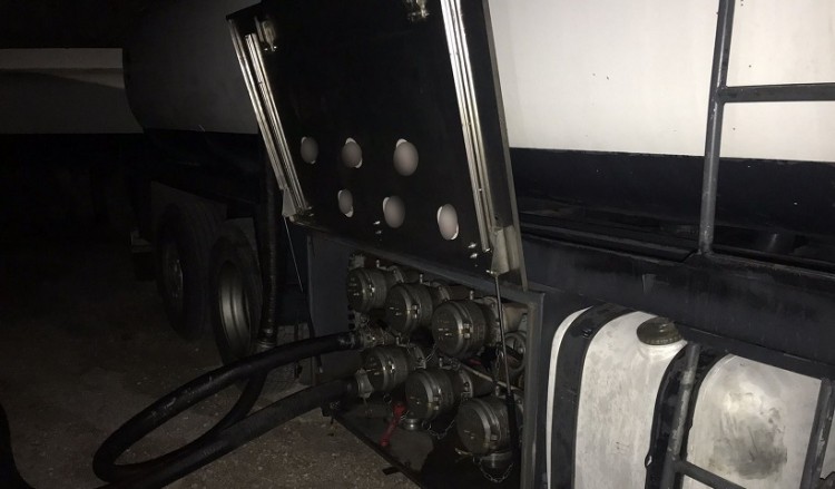 Εξάρθρωση πολυμελούς εγκληματικής οργάνωσης νοθείας-λαθρεμπορίας υγρών καυσίμων