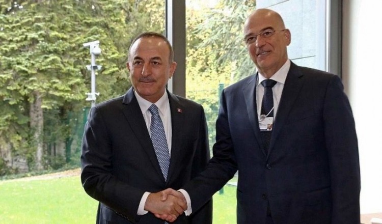 Τηλεφωνική επικοινωνία Δένδια-Τσαβούσογλου