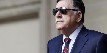 Έκτακτη συνάντηση Ερντογάν-Σάρατζ στην Κωνσταντινούπολη