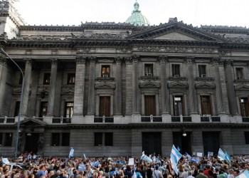 Fitch - Standard & Poor’s: Σε «επιλεκτική χρεοκοπία» η Αργεντινή