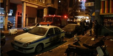 Τι λέει η Αστυνομία για βίντεο που δείχνει αστυνομικούς να βρέχουν ανάπηρη γυναίκα στο ΑΤ Ομόνοιας