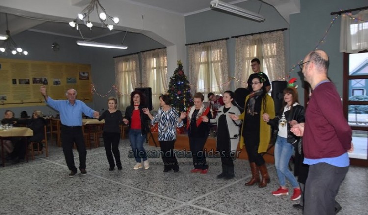 Οι Πόντιοι στην Αλεξάνδρεια Ημαθίας τήρησαν και φέτος το έθιμο του καβουρμά