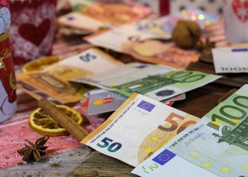 Δώρο Χριστουγέννων: Υπολογίστε online πόσο θα πάρετε