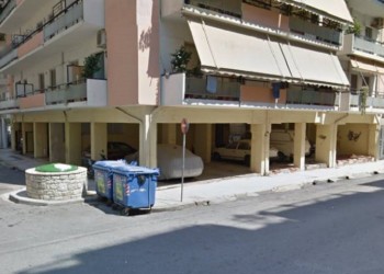 Νεογέννητο βρέθηκε σε κάδο στο κέντρο της Καλαμάτας