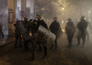 Επεισόδια μεταξύ αντιεξουσιαστών και αστυνομικών δυνάμεων στο Μαρούσι 5