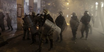 Επεισόδια μεταξύ αντιεξουσιαστών και αστυνομικών δυνάμεων στο Μαρούσι 5