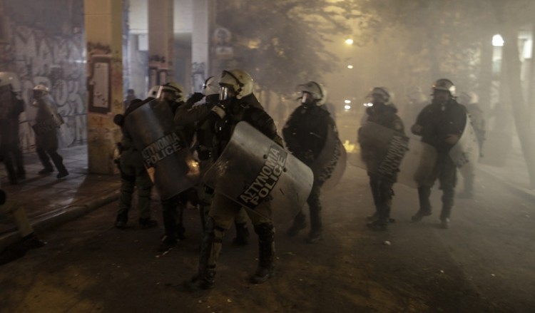 Επεισόδια μεταξύ αντιεξουσιαστών και αστυνομικών δυνάμεων στο Μαρούσι 5