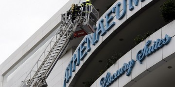 Φωτιά στο ξενοδοχείο στη Συγγρού: Βρέθηκαν μπιτόνια, βέβαιος ο εμπρησμός